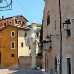 Il Cortile Del Castello Gæstehus 3*