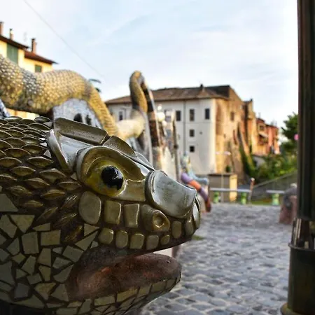 Il Cortile Del Castello Capena
