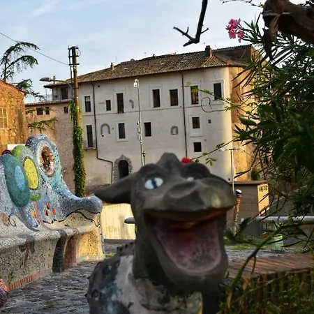 Il Cortile Del Castello Capena