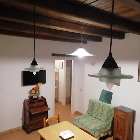 Il Cortile Del Castello Capena