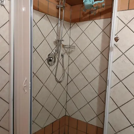 Il Cortile Del Castello Πανσιόν Capena