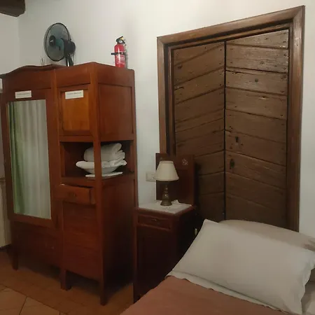 Il Cortile Del Castello