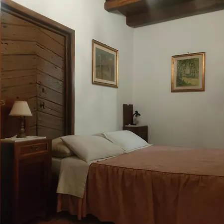 Il Cortile Del Castello Vendégház 3*