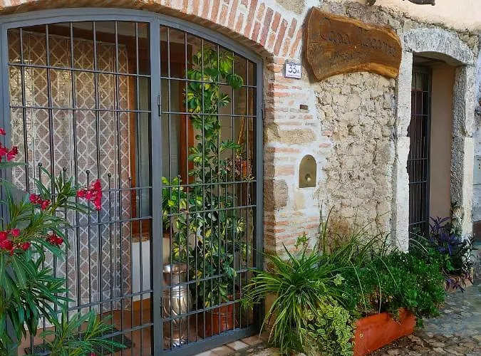 Il Cortile Del Castello Πανσιόν 3*