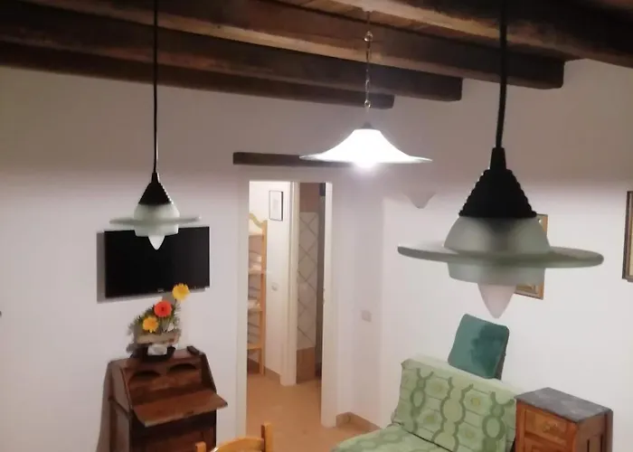 Il Cortile Del Castello Capena